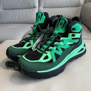NWT - Salomon Men’s Odyssey Elmt Mid GTX Sneaker - US 9.5 / EU 43 1/3